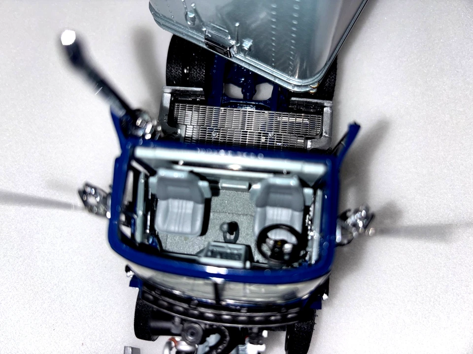 Franklin Mint Mack Truck Dallas Cowboy trailer scale 1:43 INV# 3540 - Image 4 of 4