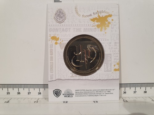 (lot 655) Harry Potter Wizarding World Medal ~ Ginny Weasley ~ - Picture 2 of 2