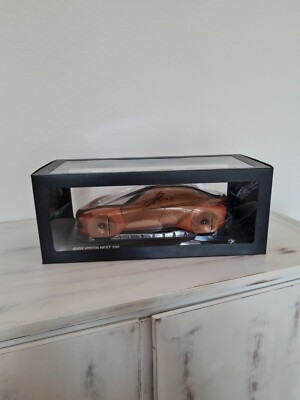 Original BMW Vision Next 100 1:18 OVP