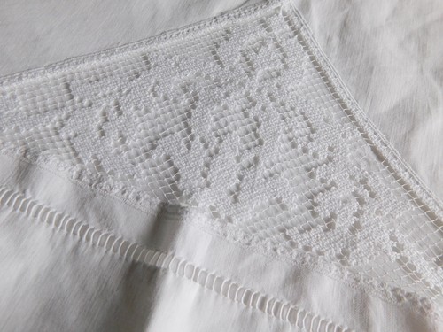 SCHWERES ANTIK LEINEN LAKEN ODER GARDINE 246X180cm WEISS MIT SPITZENEINSATZ - Bild 4 von 5