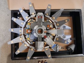 Millenium Falcon Lego 4504
