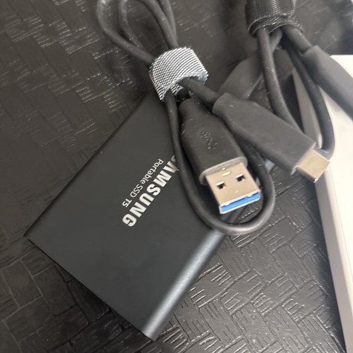 1- SEAGATE Backup Plus Slim 2TB USB 3.0 /1-Samsung Ssd T5 : 2Portable Hard Drive - Picture 8 of 13