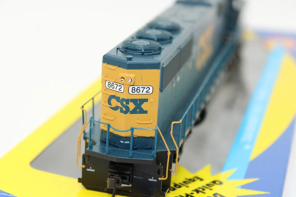 Athearn HO Scale CSX EMD SD50 Diesel Locomotive #8672 DCC Ready 8071 - Image 4 of 4