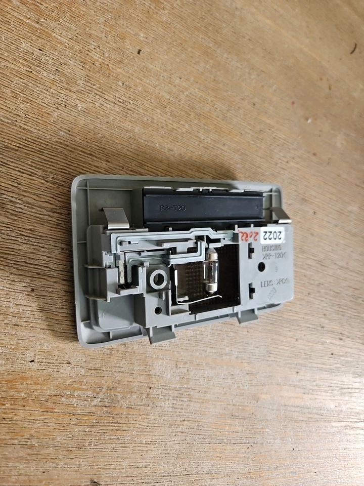 SUZUKI SX4 2007-2013 INTERIOR TRASERO TECHO DOMO LUZ LÁMPARA INTERRUPTOR FABRICANTE DE EQUIPOS ORIGINALES Foto 4 de 4