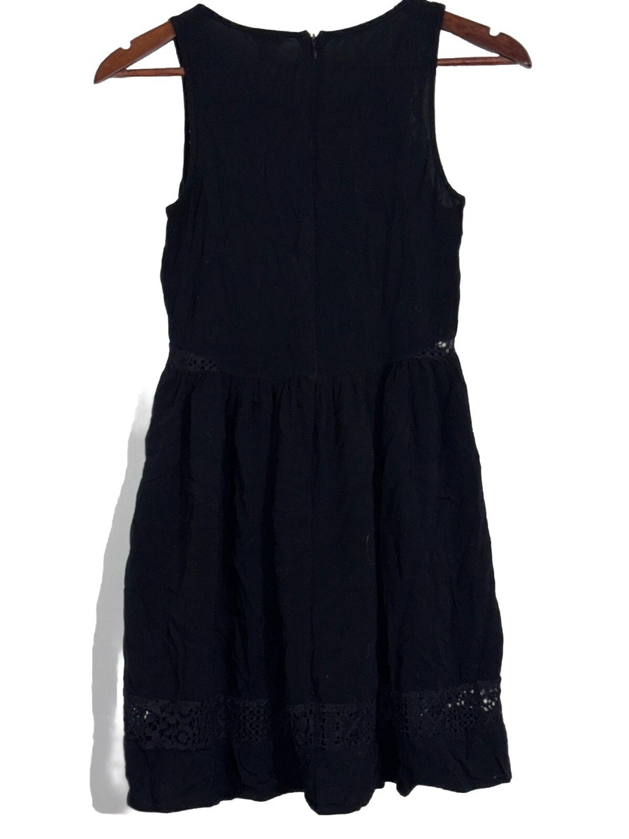 Forever 21 Black Dress Ft Crochet Embellishment Size Small Zipper Back Boho