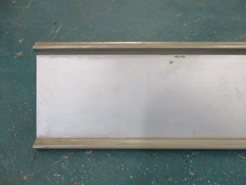 Отделка двери перчаточного ящика 67-69 Plymouth Barracuda 1967 1968 1969 2822370 - Изображение 2 из 4