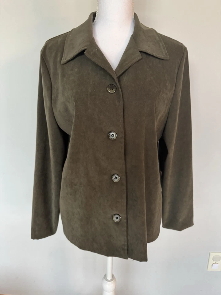 Blazer de gamuza sintética Briggs New York vintage | mediano | usado en excelente estado | verde oliva  Foto 2 de 4