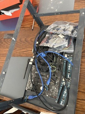eBay-Titel  Mining Rig Barebone Gigabyte Mainboard Intel CPU 4GB DDR4 PCIe Riser