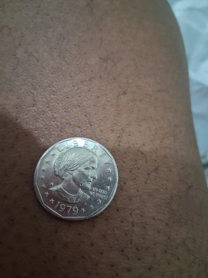 1979 Susan B Anthony Liberty P Dollar U.S. Coin Wide/DDO Rare! - Image 3 of 3