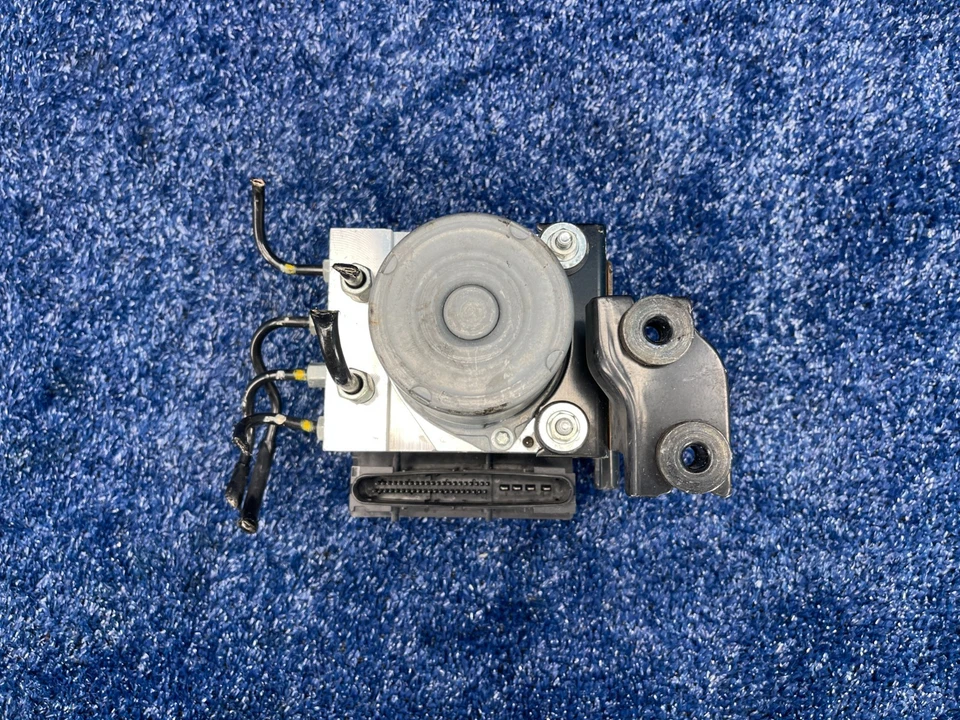 Módulo de bomba ABS Infiniti EX35 FX35 G37 2008-2013 OEM Foto 2 de 4