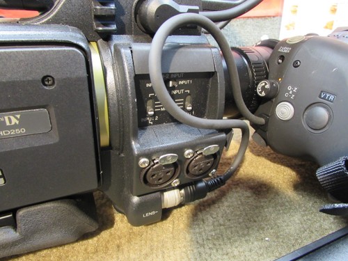 ESTATE* PRO CAMERA JVC GY-HD250CHU HDV DVCAM ~3 HOURS!! FUJINON HTs18x4.2BRM-M48 - Picture 5 of 22