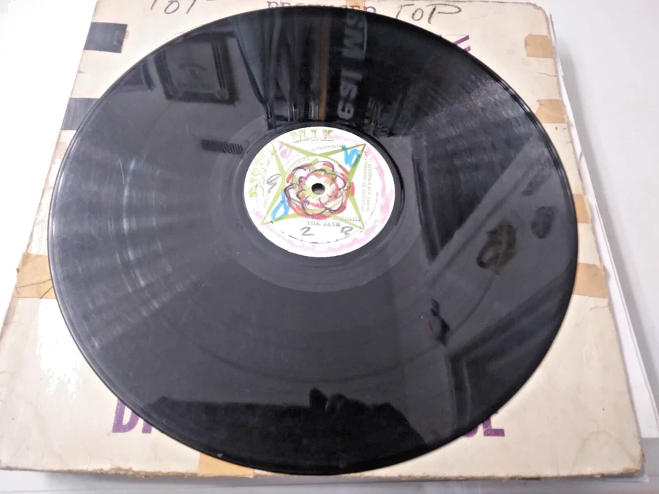 The Jays – Give Me The Right / One Who Loves You - 12" Vinyl Single - Изображение 3 из 3