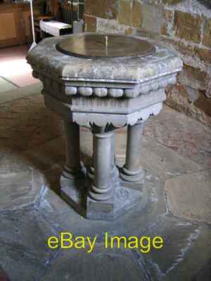 Foto 6x4 The Font of St Oswalds, Sowerby #2 Sowerby\/SE4381 The font of c2003