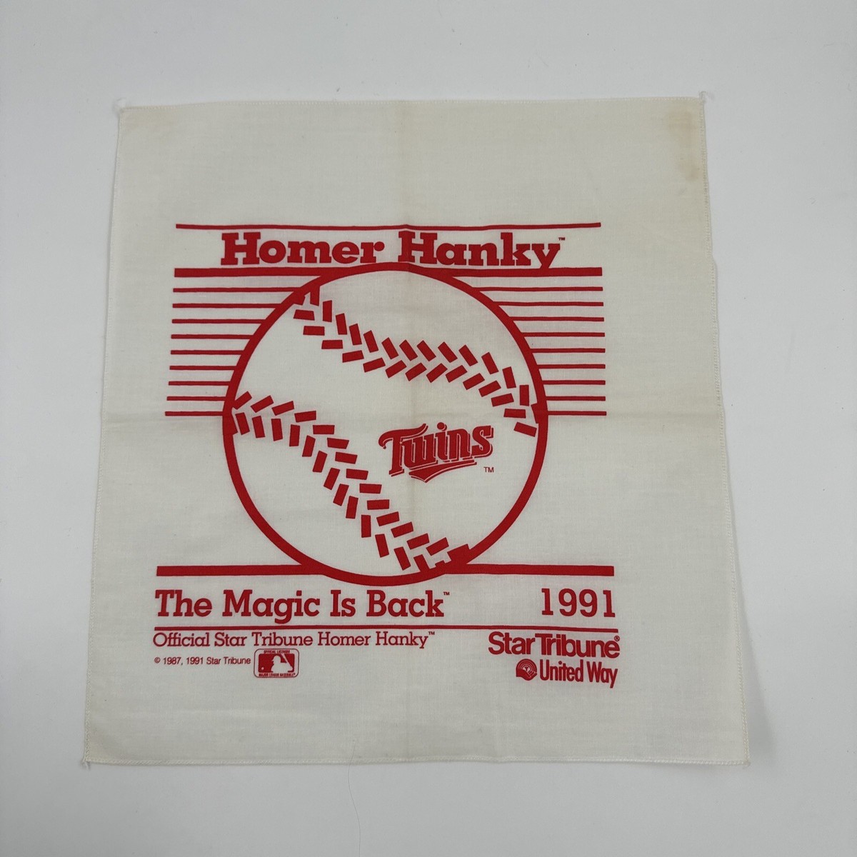 1991 Minnesota Twins Official Star Tribune Homer Hanky Red