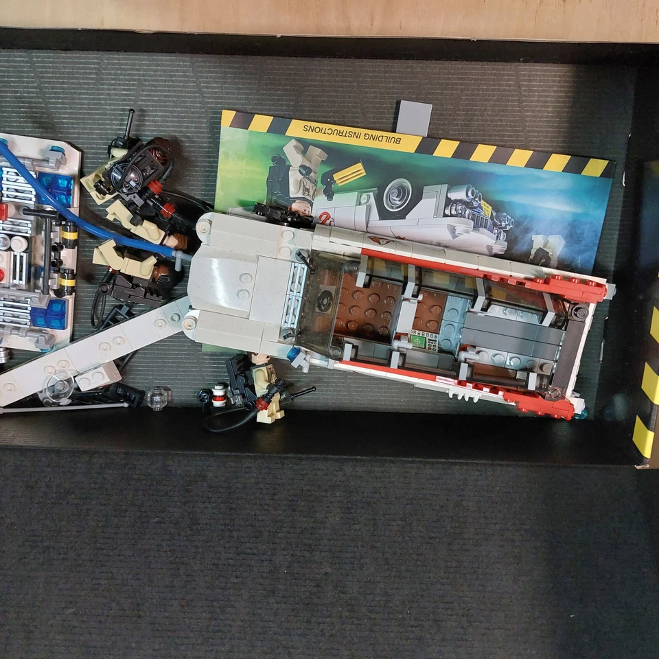 LEGO Ideas 21108 Ghostbusters Ecto-1, photo 2 sur 2