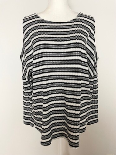 Apt. 9 Women Knit Sweater Top Size 1X Black Gray Shimmer Boat Neck Cold Shoulder