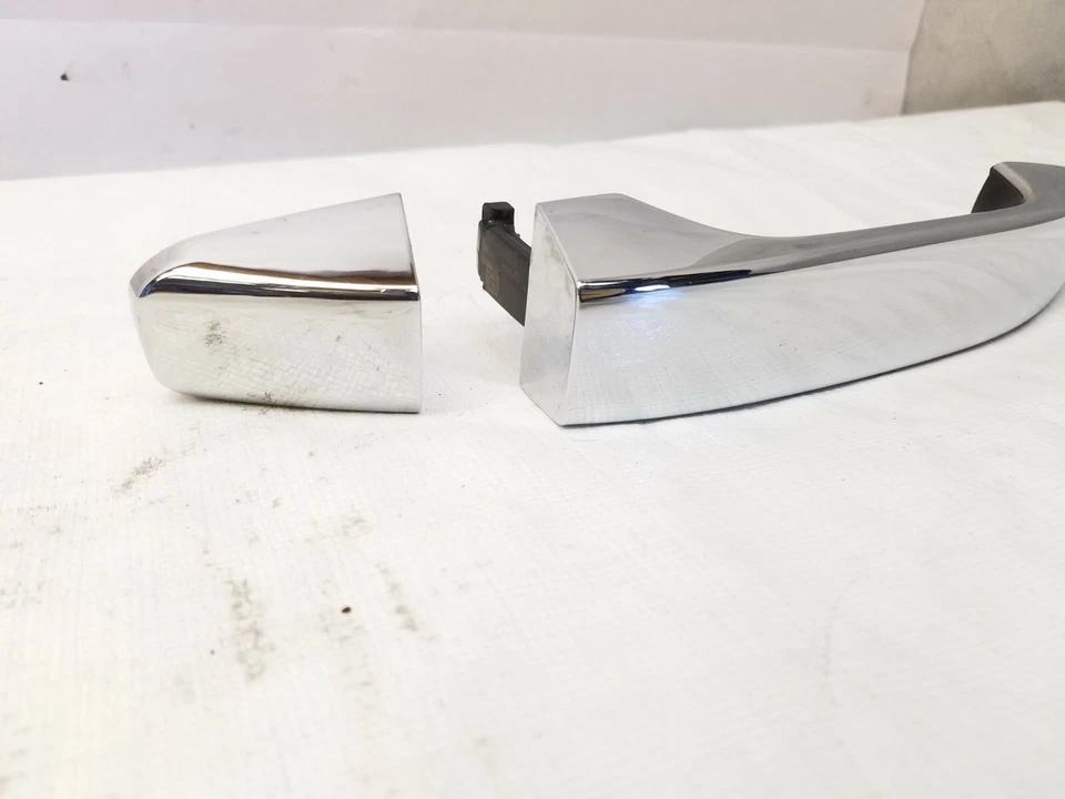 2015-2018 GM Chevy Colorado, Rear Left Exterior Handle - Chrome - 23251690  - Image 3 of 4