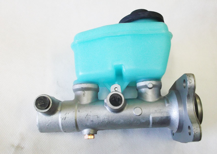 4 BOLT BRAKE MASTER CYLINDER WITH ABS For LAND CRUISER AMAZON HDJ80/ FZJJ80 4.5P