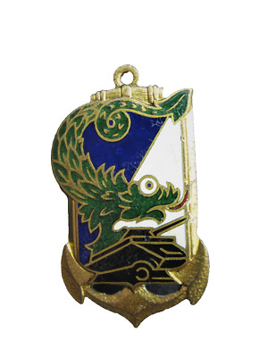 OLD C.A.B ARTILLERY EN E.O ENAMEL BADGE (VARIANT) OLIVIER METRA DEPOSE