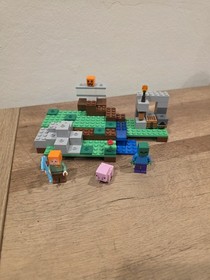 Retired Set 21123 Lego Minecraft The Iron Golem COMPLETE + Instructions