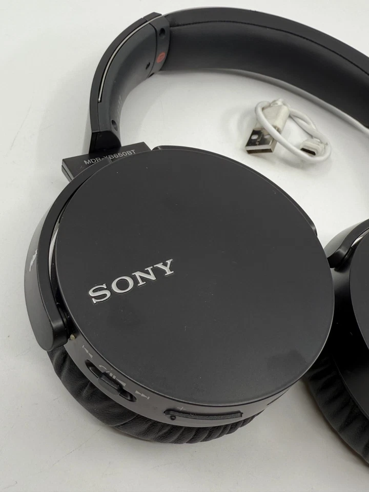 Sony MDR-XB650BT Black Extra Bass Wireless Bluetooth Stereo Headset with Cable - Image 2 of 4