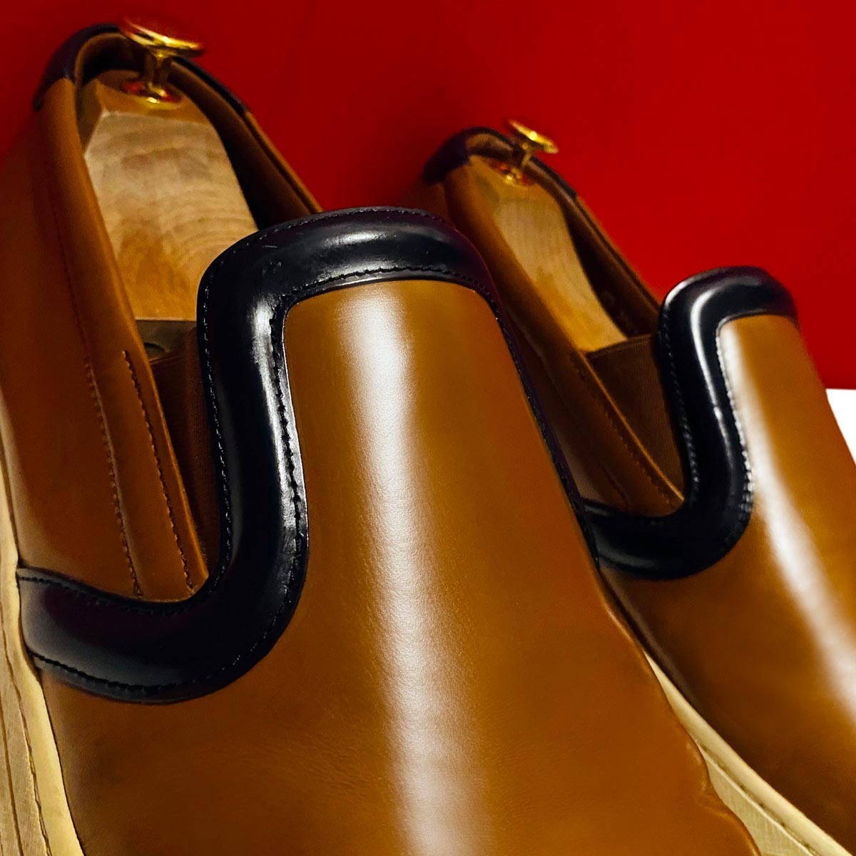$849.00 !! PRADA LUXURY MEN display picture 1