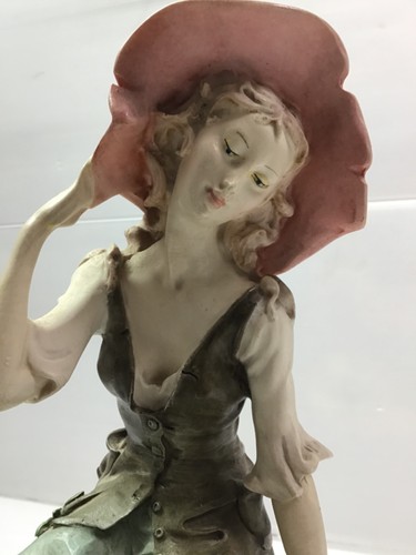 Vintage Giuseppe Armani Capodimonte Shepherdess with Sheep Mounted Figure. - Picture 8 of 11