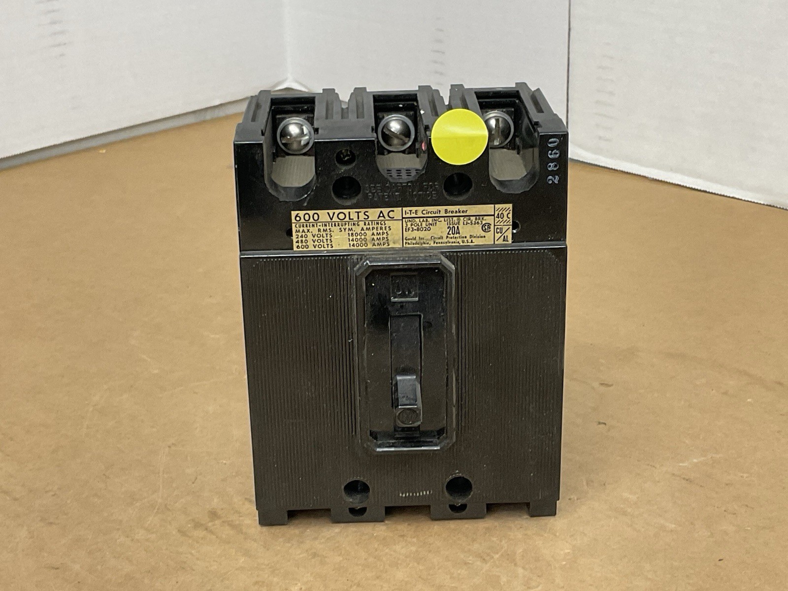 I-T-E CIRCUIT BREAKER  EF3-B020