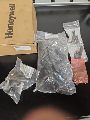 Honeywell VM1005BRKTKIT RAM Mount Kit -Flat Clamp FAST SHIPPING 