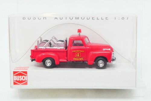 Camioneta de bomberos Busch 48207, camioneta Chevrolet, motor Fire District 4, escala 1/87 HO | Zustand: New