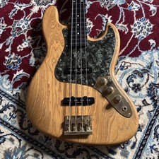 スイス製Blade Levinson JazzBassボディ/アッシュ単板 希少 スイス製Blade Levinson JazzBassボディ/アッシュ単板 希少 Made in