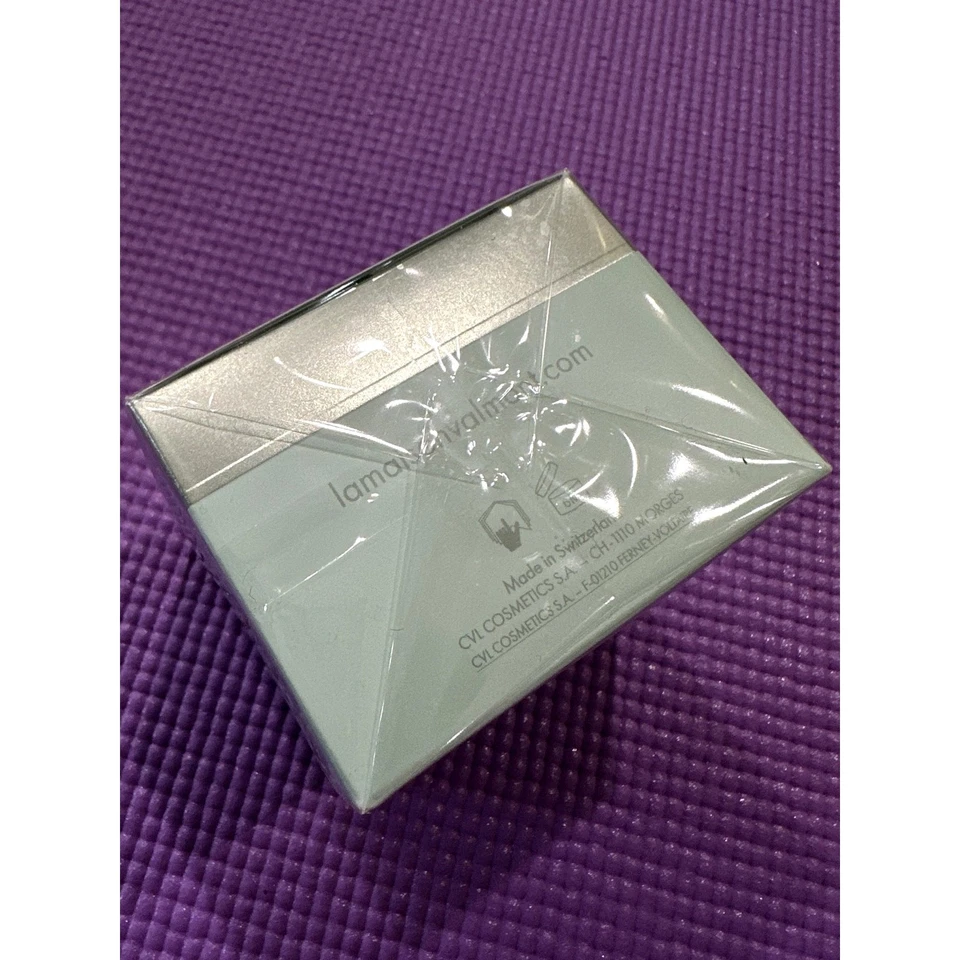 Crema facial ligera 24 horas Valmont Vital $285 Vitality NUEVA 50 ml/1,7 oz Foto 3 de 4