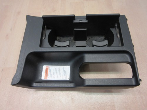 SUZUKI GRAND VITARA II JT Mittelkonsole Getrenkebehälter (143) - Bild 3 von 8