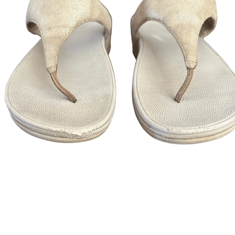 Sandalia FitFlop para mujer minimalista Lulu puntera dorada metálica talla 9 Foto 4 de 4