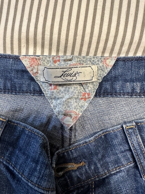 Levi's Classic Capri Denim Blue Jeans Women's Size 10 Cropped