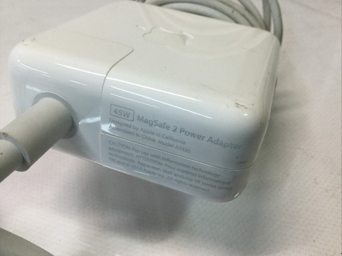 45W MagSafe 2 Power Adapter (充電器) Genuine Apple 45W MagSafe 2 AC Adapter for Macbook Air 2012