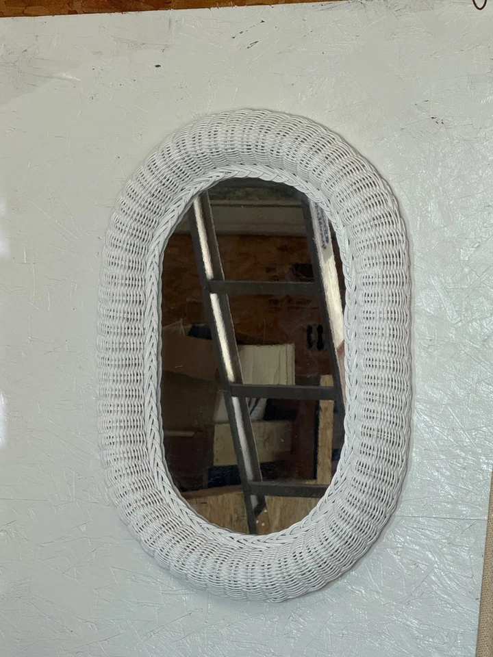 Espejo de mimbre de colección blanco 27x18 ovalado acento de pared playa costera bohemio cottagecore Foto 3 de 4