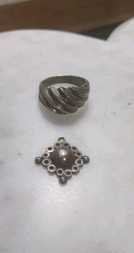 Vintage Mexican Sterling Silver Ribbed Dome Ring Sz 7.25 - 7.5 + Charm