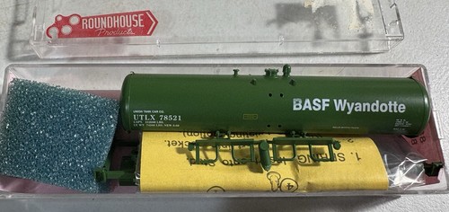 Coche cisterna Roundhouse 8881 escala N BASF Wyandotte 50' cúpula única #78521 sin construir | Zustand: New