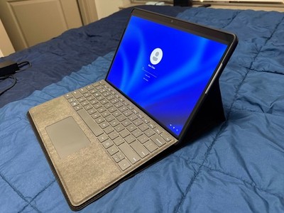 Microsoft Surface Pro 9 (1TB SSD) with Surface Pro Signature
