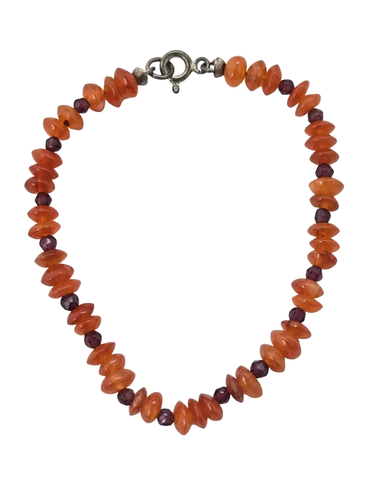 Vintage Carved Carnelian and Garnet Bead Bracelet - Picture 4 of 5