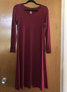 Eileen-Fisher-Dress-XS-Viscose-Jersey-Merlot-Red-Keyhole-Scoop-Neck-Midi-198