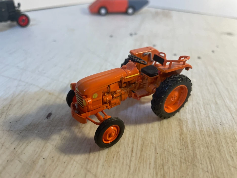 Mixed European tractors diecast junkyard plus - Image 4 of 4