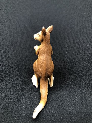 Canguro retirado Schleich 2000 con bebé Joey 14603 - Imagen 6 de 6