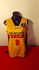 MELBOURNE TIGERS COLLECTABLE AND1 JERSEY 9 LEWIS IN LIKE NEW COND SIZE S