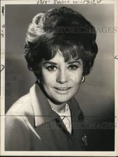 1976 Press Photo Barbara Walters, NBC News Correspondent - pix18218