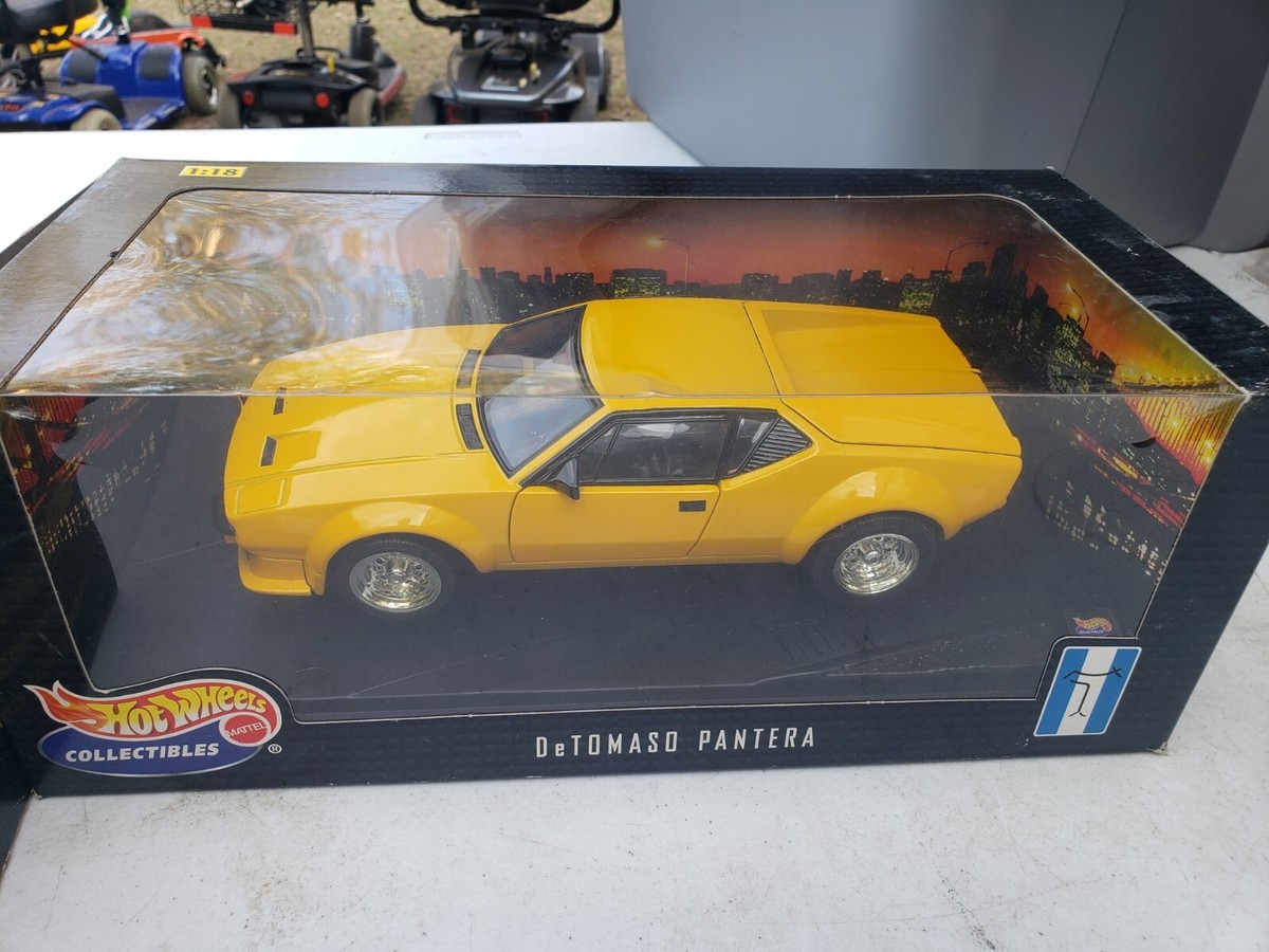 HOTWHEELS DETOMASO　PANTERA 1:18 HotWheels DETOMASO PANTERA 1:18 SCALE YELLOW DIECAST MODEL