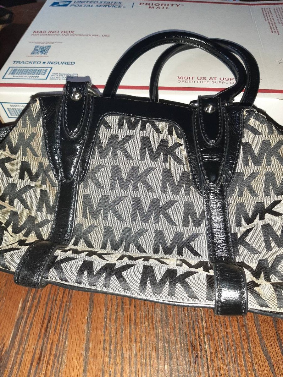 Michael kors clearance black square purse