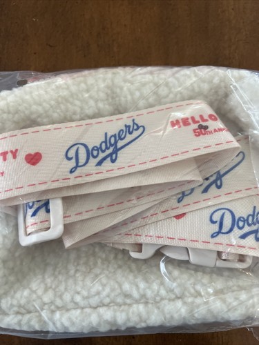 DODGERS Official "Hello Kitty" Fanny Pack From Tues 4/26/24 Game-*NEW* - Picture 5 of 6