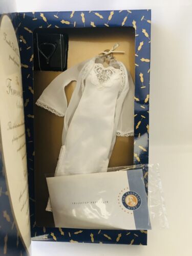 Franklin Puppe Finery The Forever Collection Bride To Be Kleid mit Schmuck Ensemble - Bild 2 von 8